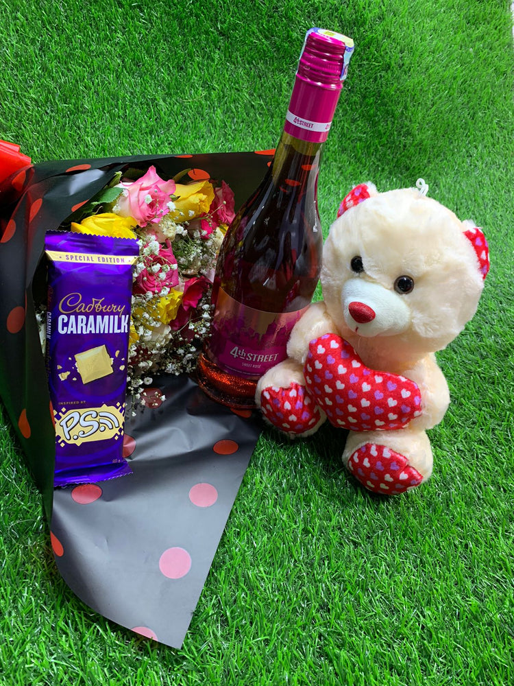 Lovers sensation bouquet and wine valentines gift pack